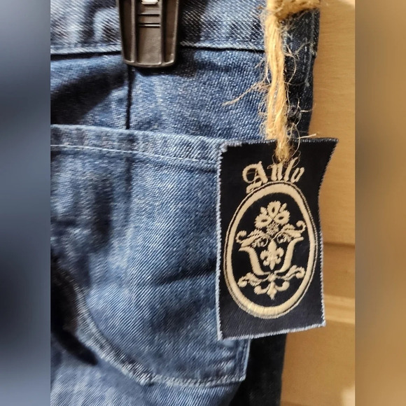 ANLO Wide-Leg Flare Denim Jeans NWT Size: 28 - Picture 6 of 6